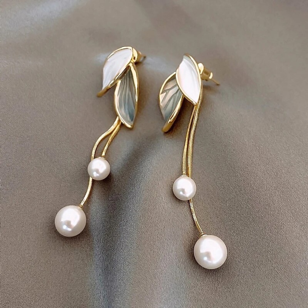 Vintage Leaf Shape Pearl Tassel Pendent Long Earings